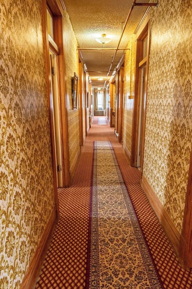 Virginian Hotel photo 17