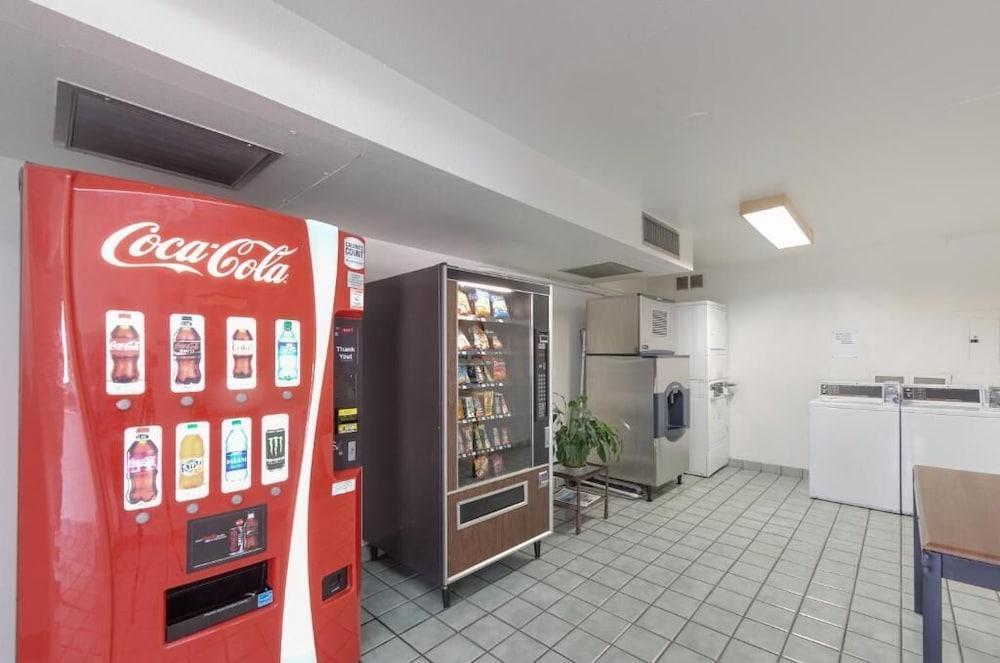 Shasta Vista Inn & Suites photo 5