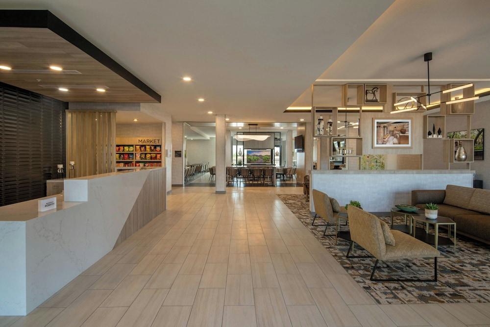 Towneplace Suites By Marriott Surprise Prasada photo 2