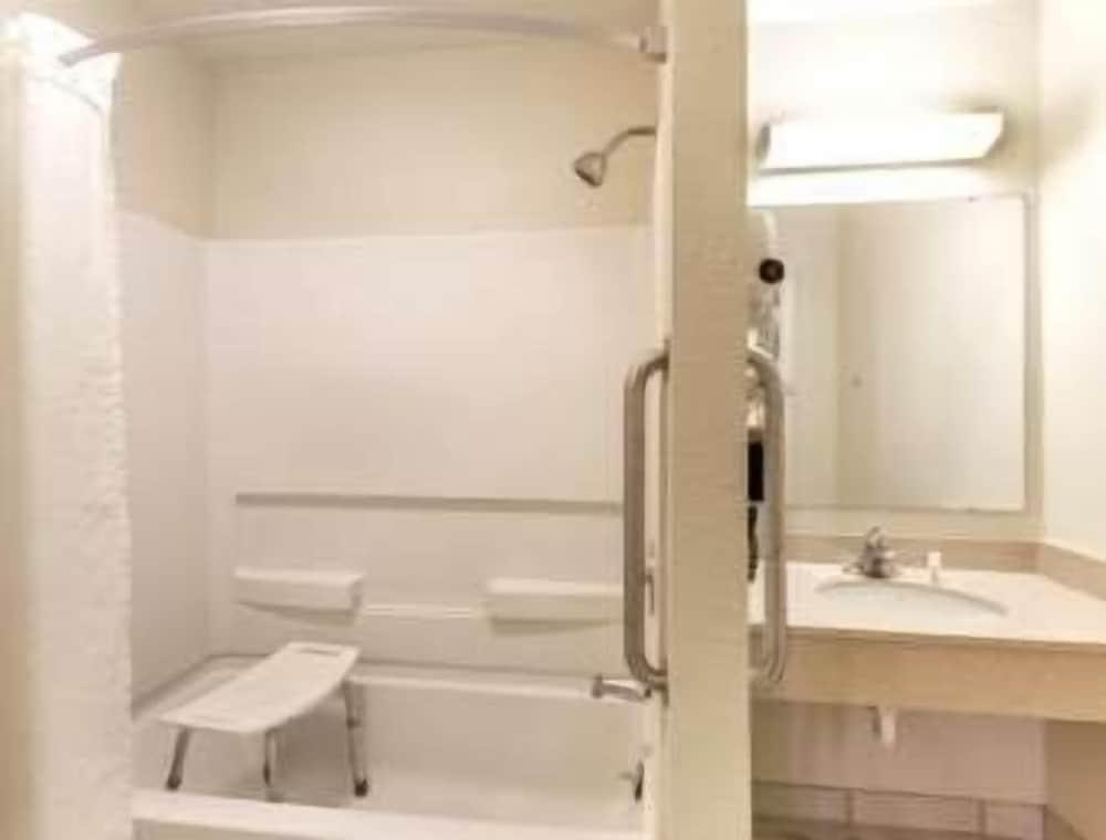 Knights Inn Crawfordsville photo 5