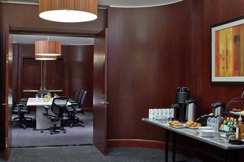 Renaissance Concourse Atlanta Airport Hotel photo 36