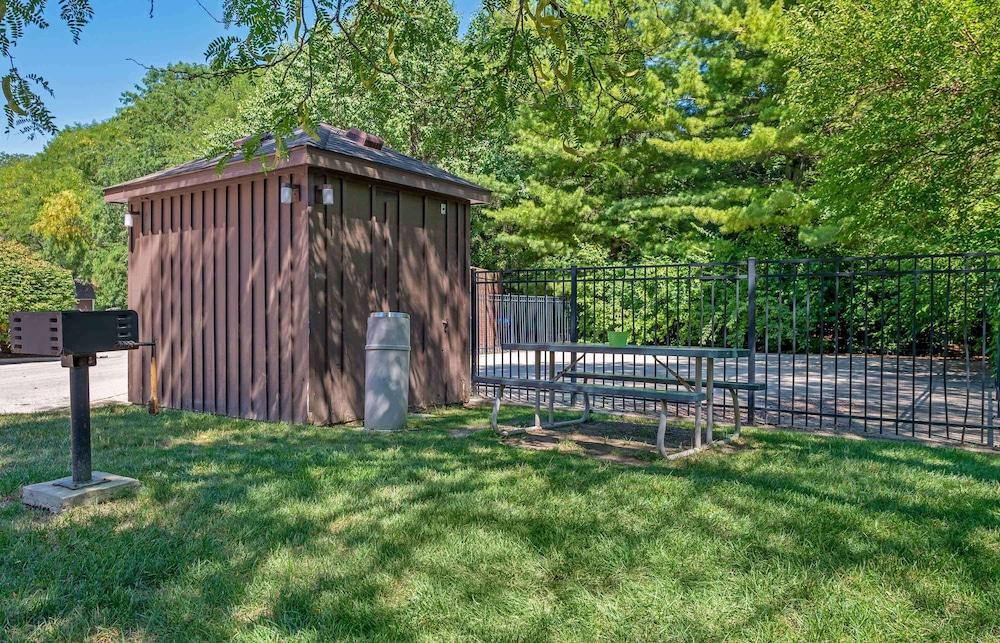 Studio 6 Indianapolis, IN - North Carmel photo 25