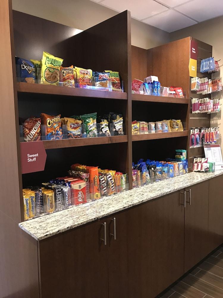 Comfort Suites Dodge City photo 31