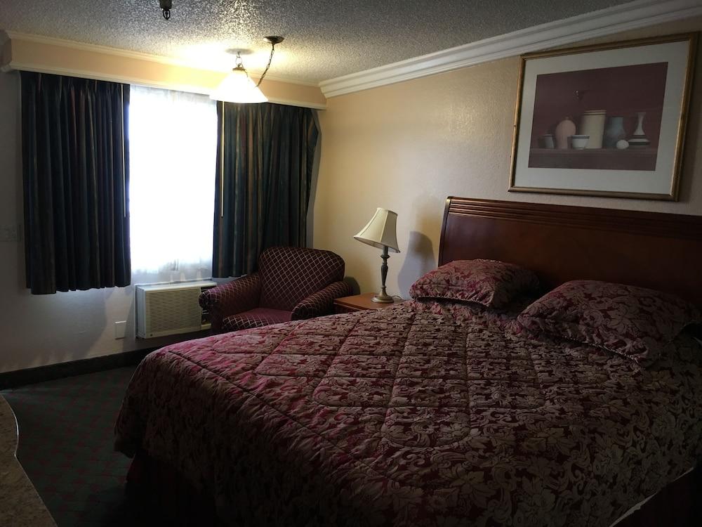 Starlite Motel photo 21