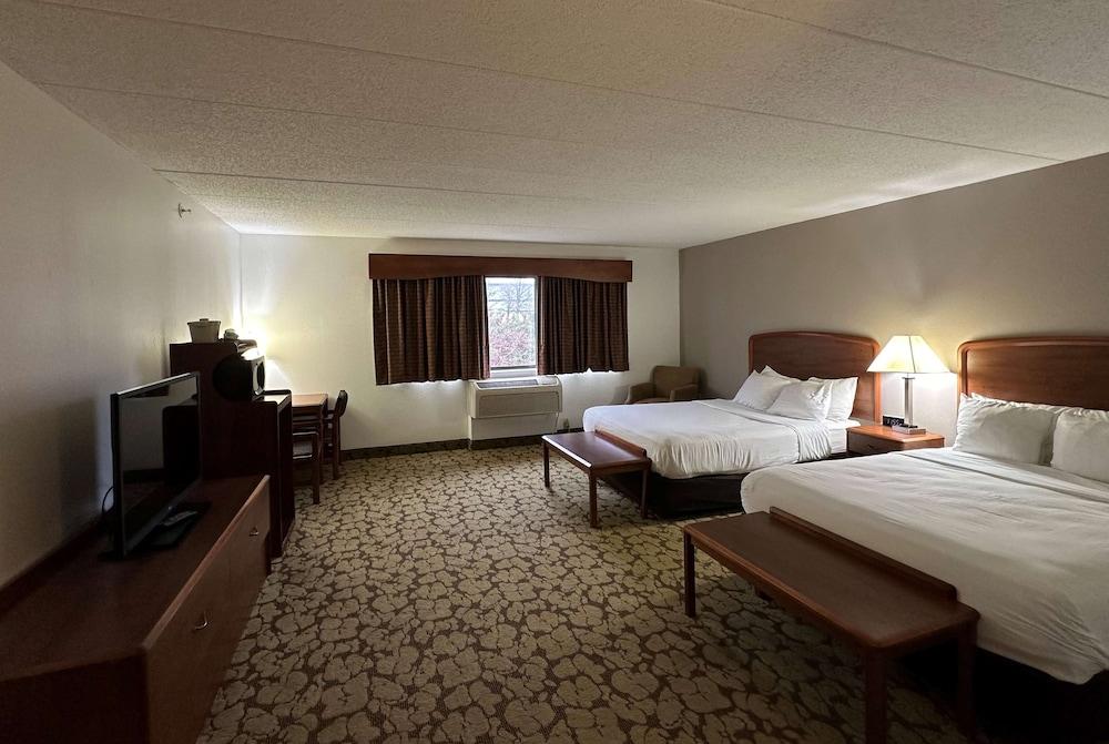 AmericInn by Wyndham Appleton North/Little Chute photo 24