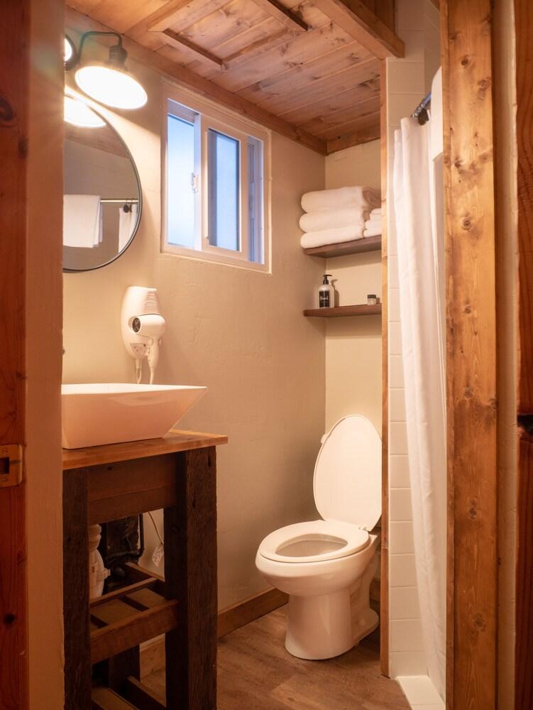 Elkhorn Cabins And Inn photo 20