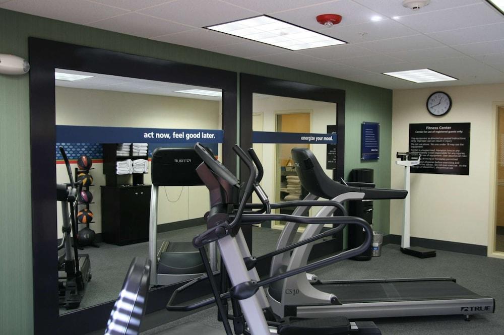Hampton Inn Brentwood photo 26