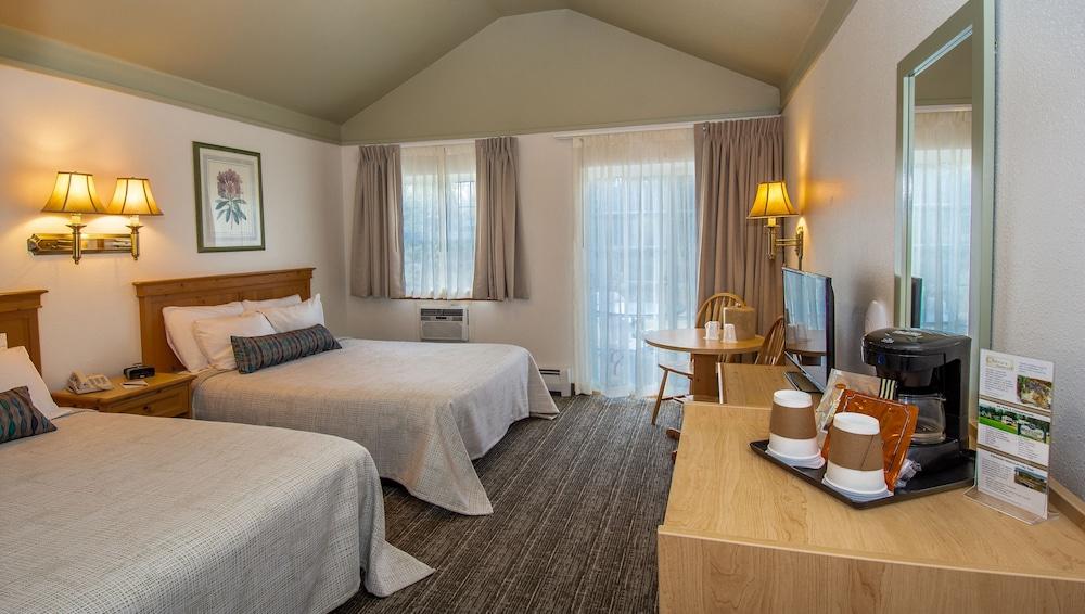 Rivers Edge Resort photo 1