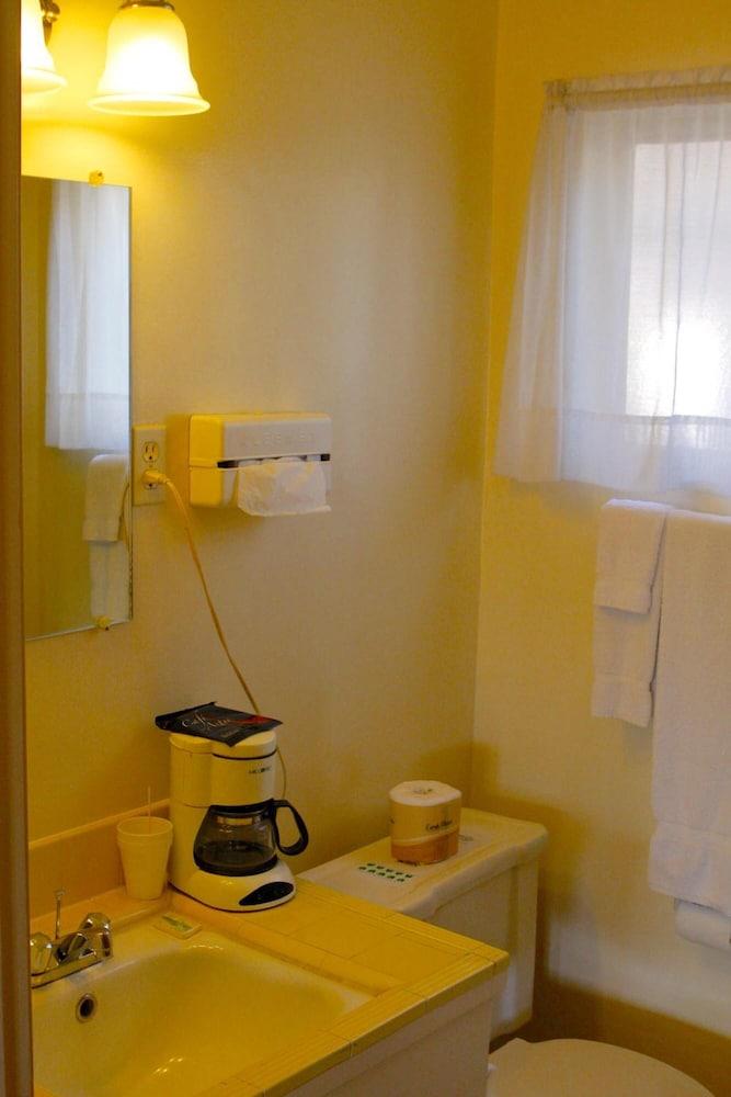 Melody Ranch Motel photo 32