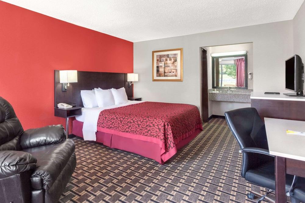 Days Inn by Wyndham Cullman photo 6