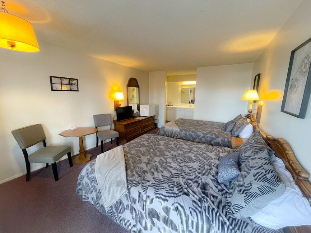 Scottish Inns Osage Beach photo 36