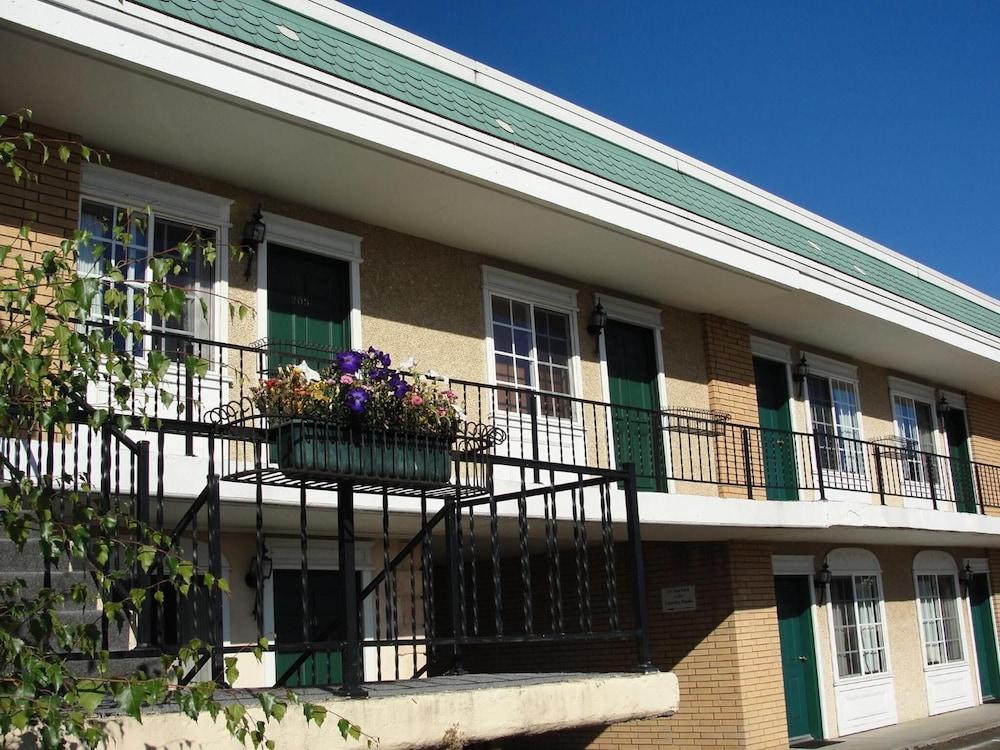 Sequim West Inn photo 31
