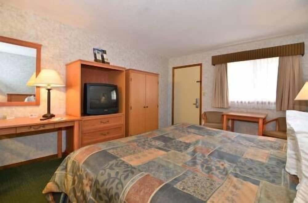 UBar Inn & Suites photo 4