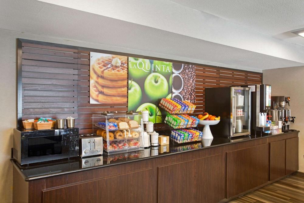 La Quinta Inn by Wyndham San Marcos photo 55