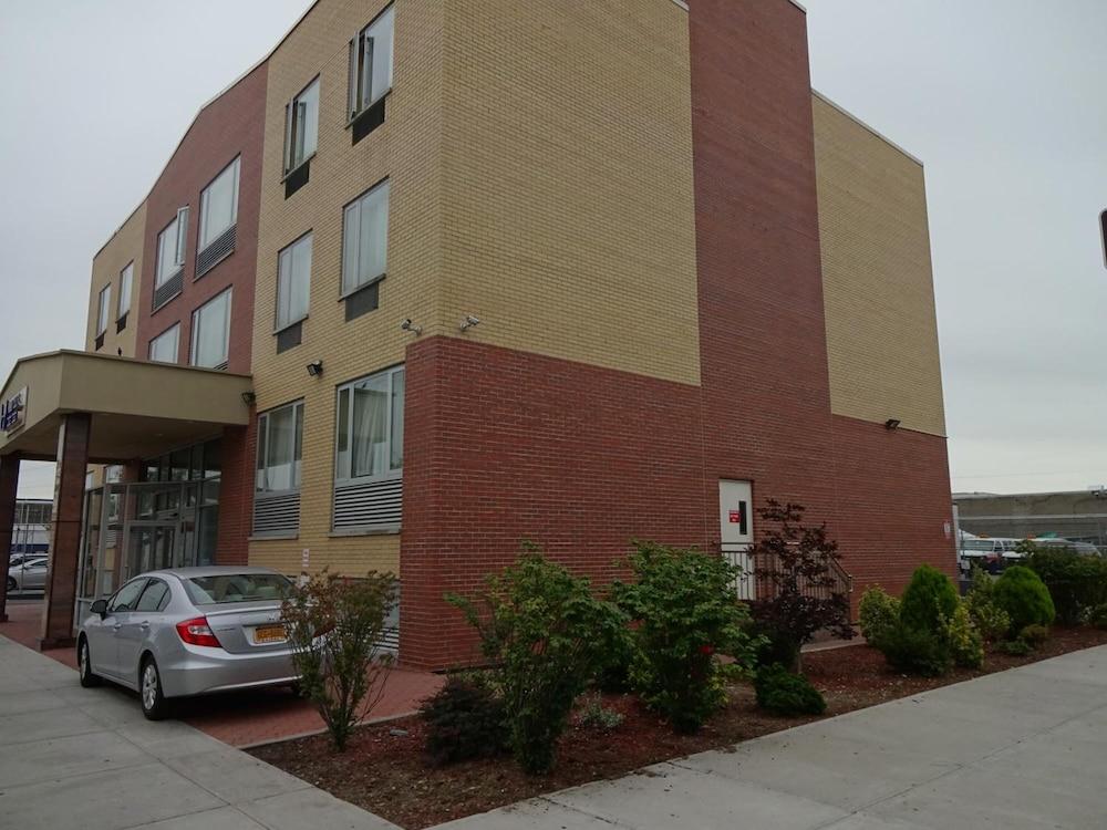 Hotel Bliss photo 41