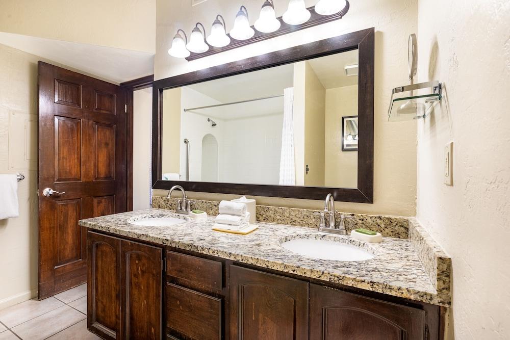 Scottsdale Camelback Resort photo 37