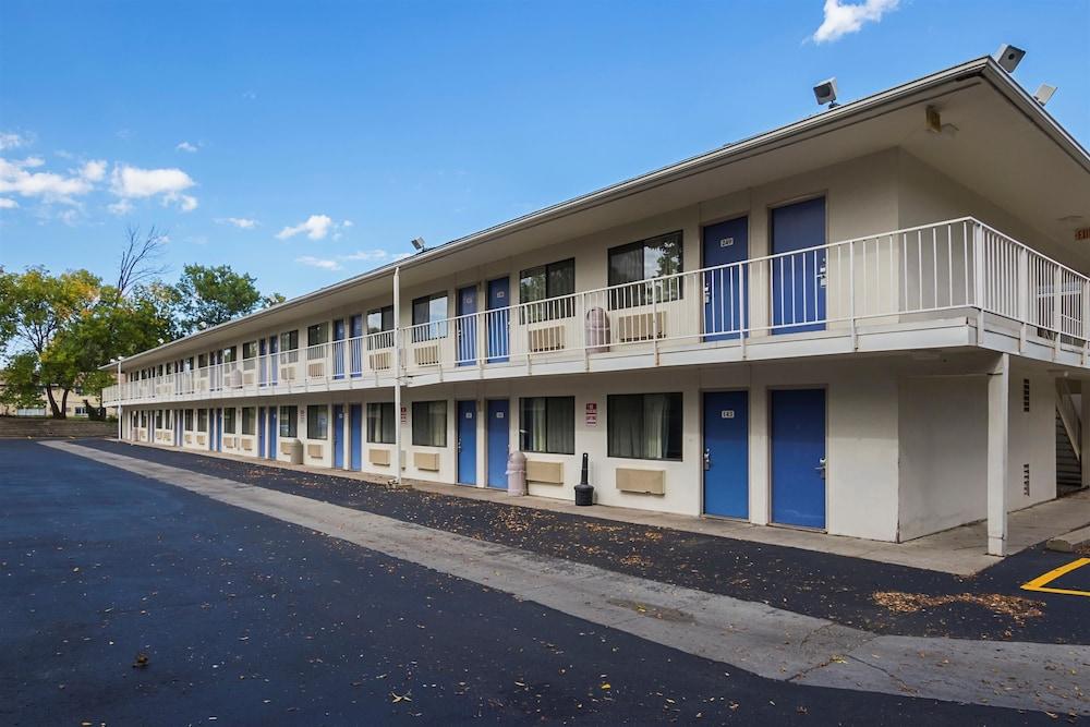 Motel 6 Rochester, MN photo 34