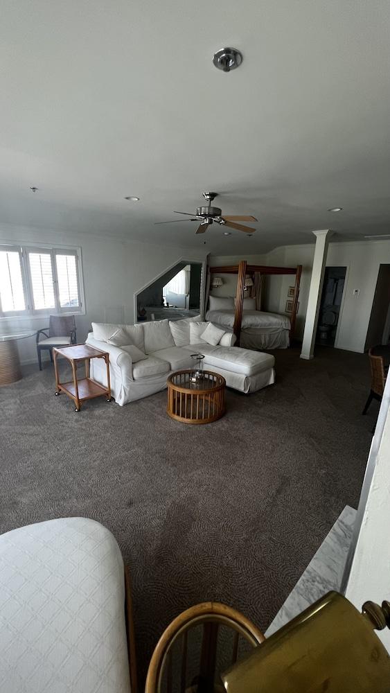 Lighthouse Club Hotel photo 50