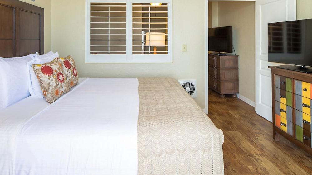 Casa Del Mar Beach Resort photo 20