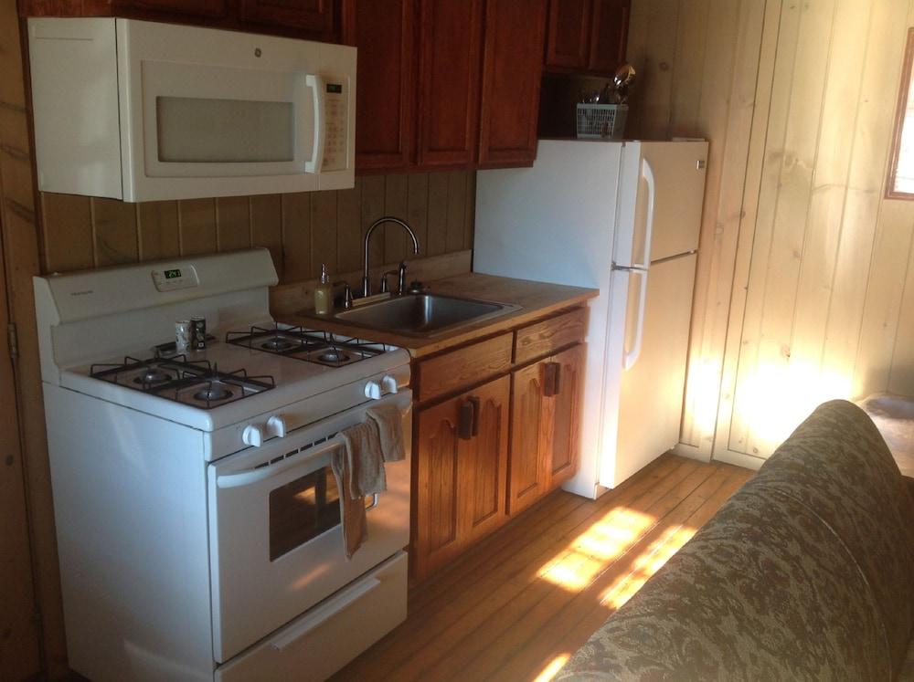 The Smokehouse Lodge and Cabins photo 33