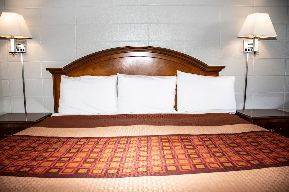 Budget Inn Carthage photo 6