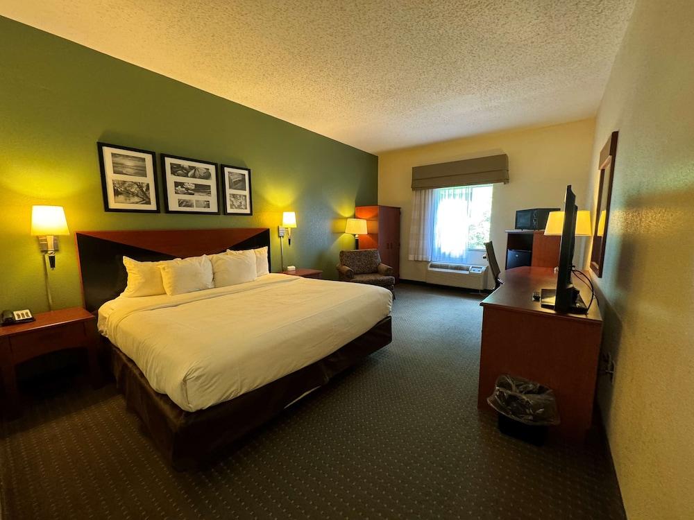 SureStay by Best Western Pearl Jackson Airport photo 7