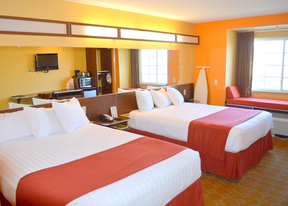 Microtel Inn and Suites by Wyndham Rawlins photo 9
