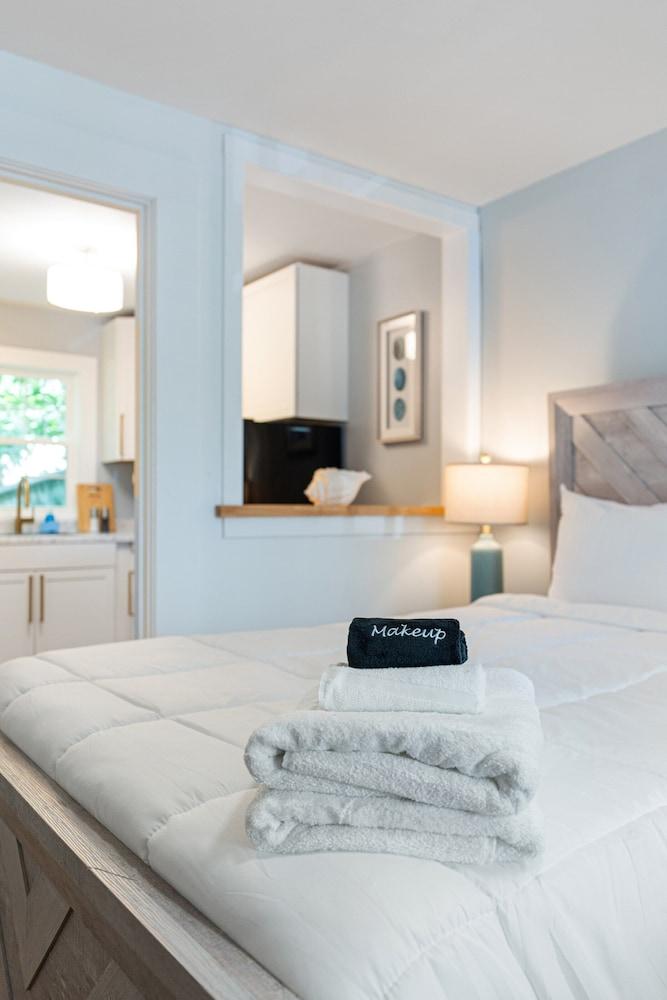 Sunset Suites photo 22