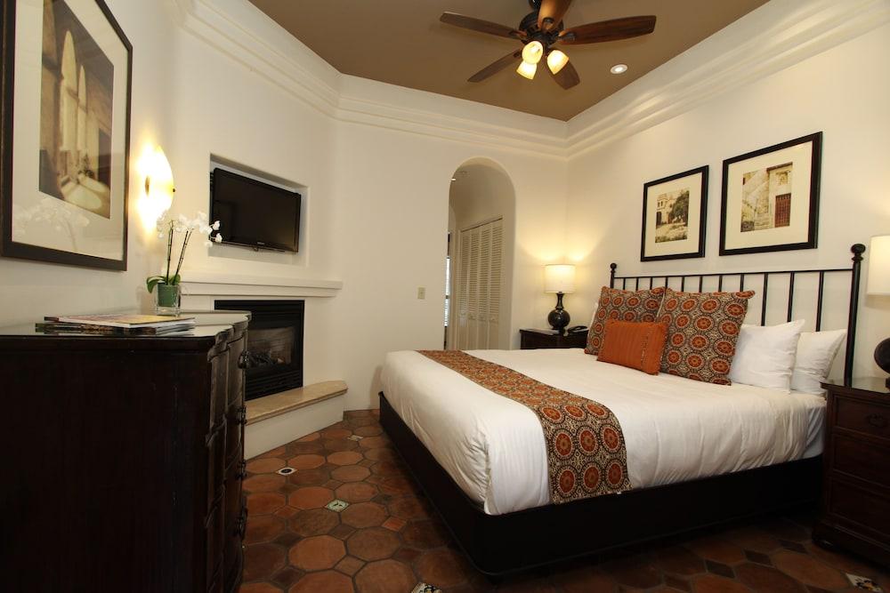 Cypress Inn photo 57
