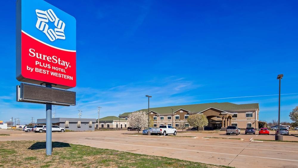 SureStay Plus Hotel by Best Western Quanah photo 5