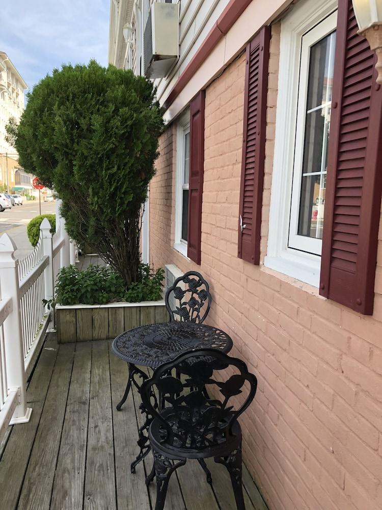 Ocean Manor Inn photo 50