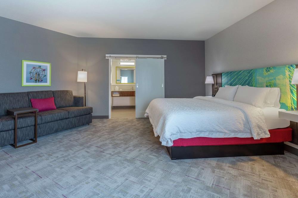 Hampton Inn & Suites Burlington photo 23