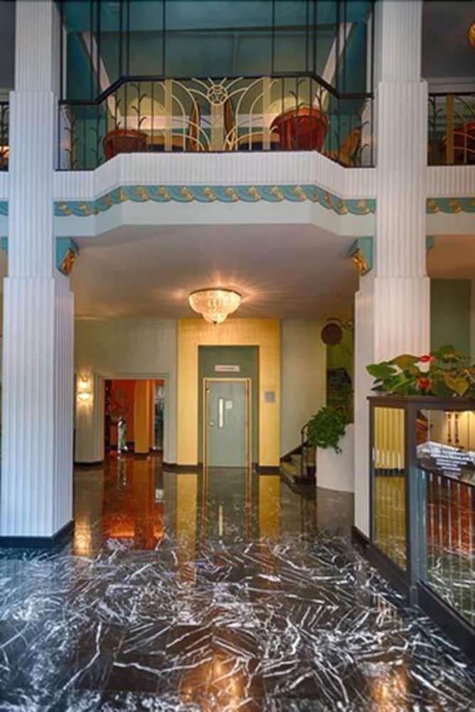 Embassy Hotel photo 44