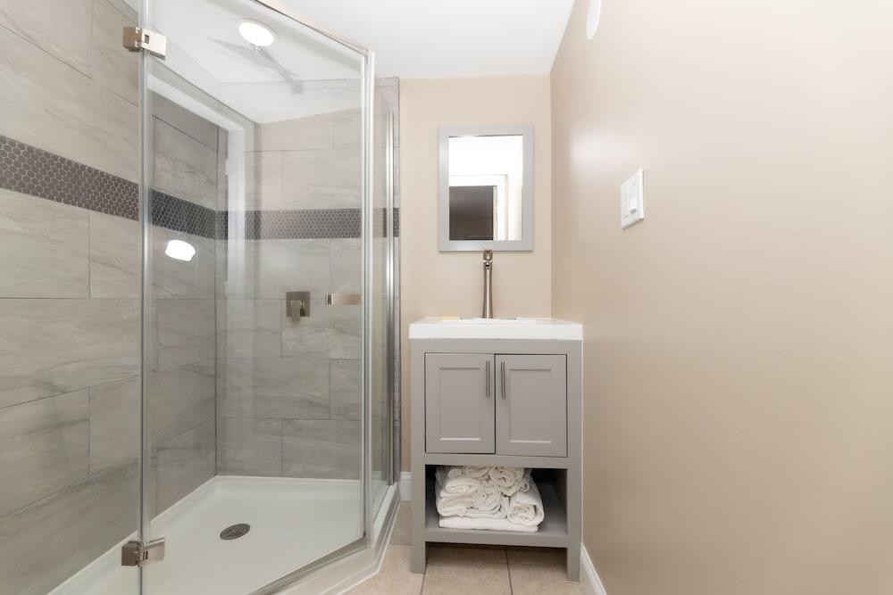 Seaside Sands Inn photo 51