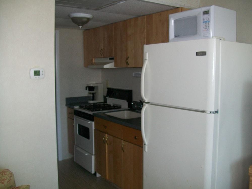 Monterey Motel photo 14