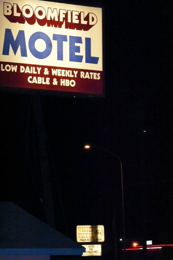 Bloomfield Motel photo 31
