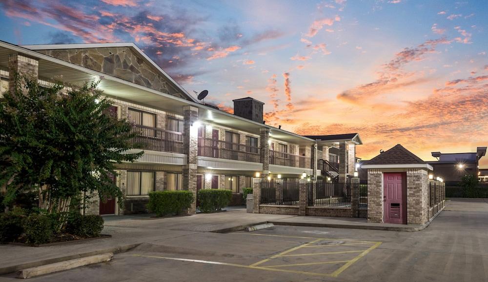 Red Roof Inn Conroe North - Willis photo 29