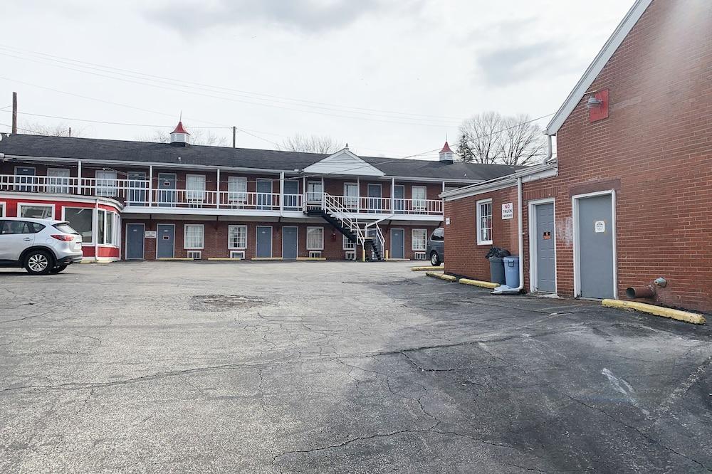 Four Keys Inn photo 20