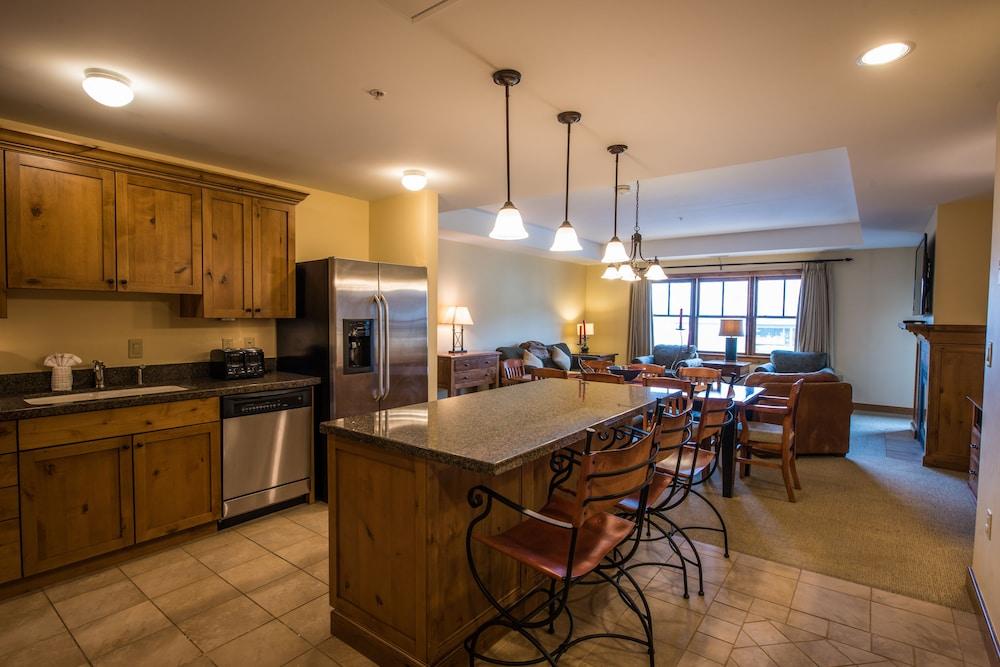 The Lodge at Mountaineer Square, A Vail Resorts Property photo 93