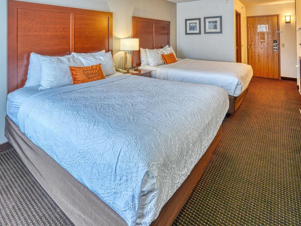 Yellowstone River Inn & Suites photo 8