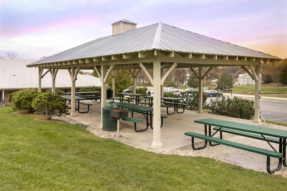 Holiday Inn Club Vacations Fox River Resort at Sheridan, an IHG Hotel photo 14