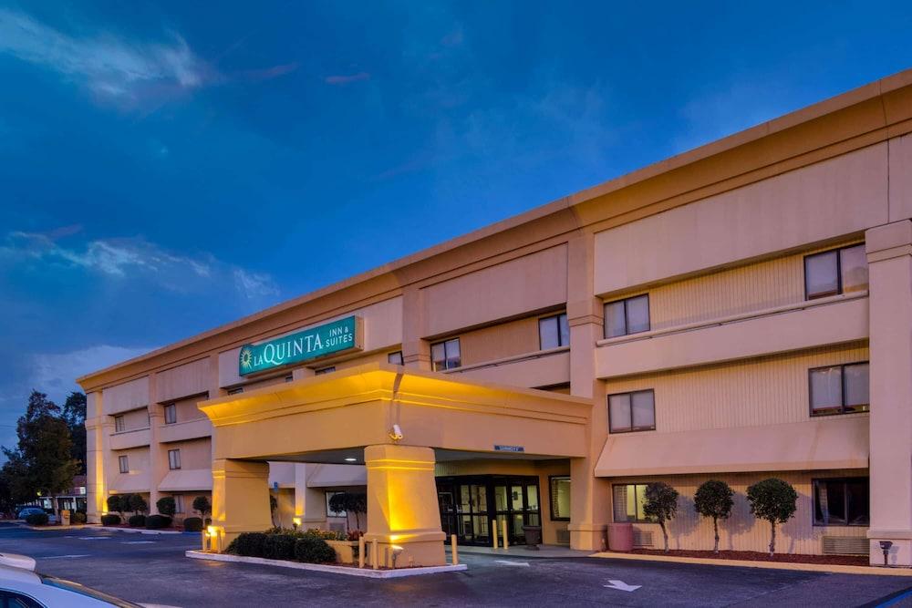 Spark by Hilton Savannah Midtown photo 1