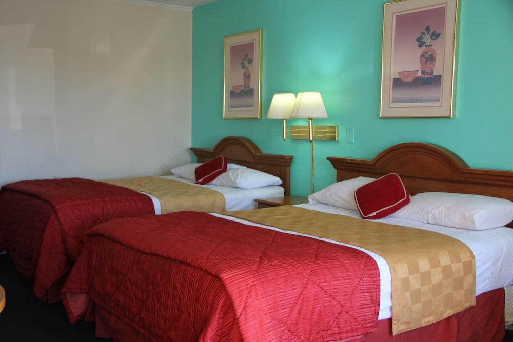 Budget Inn photo 3