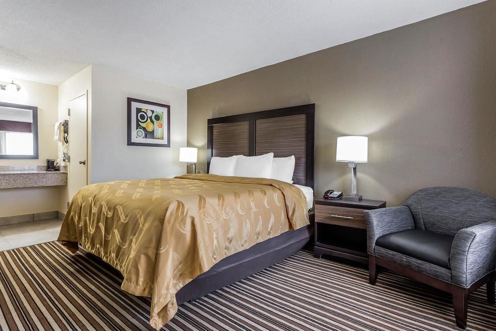 Quality Inn Pinehurst Area photo 26