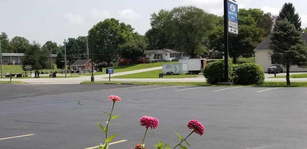 Americas Inn photo 36