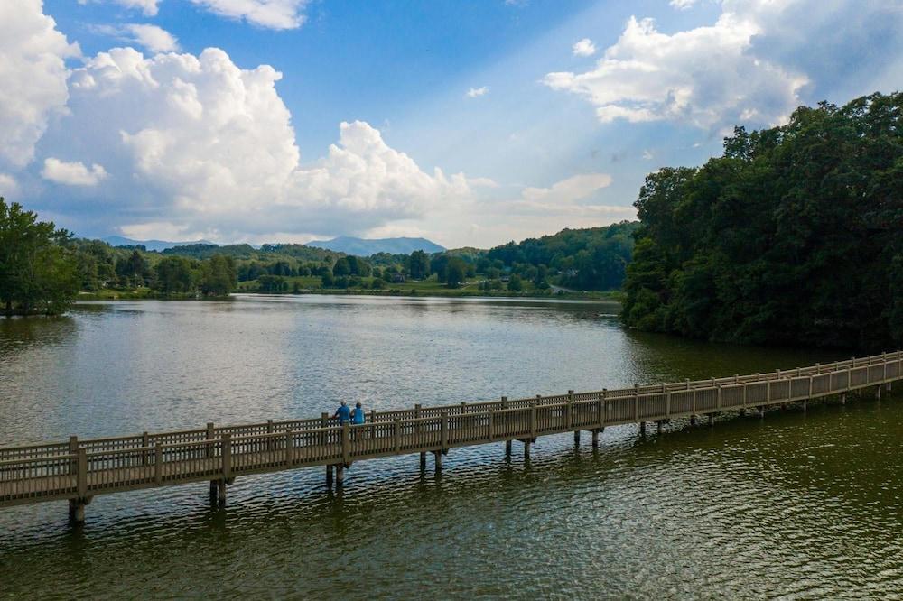 The Terrace at Lake Junaluska photo 37