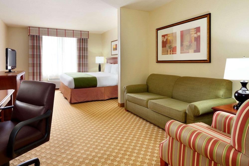 Garner Hotel Gillette South by IHG photo 8