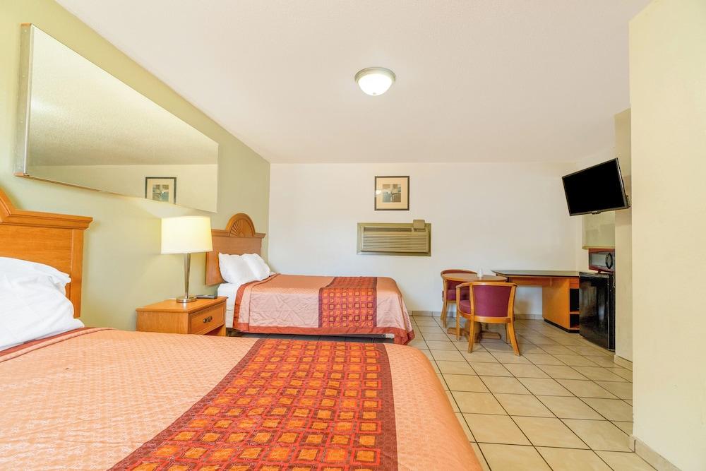 The Inn by El Dorado Lake photo 18