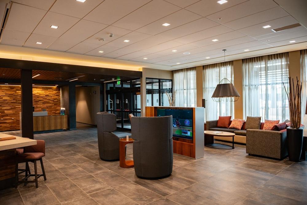 Courtyard by Marriott Omaha East/Council Bluffs, IA photo 6
