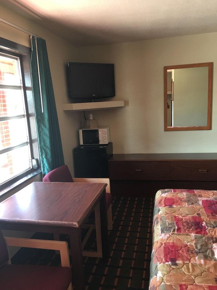 Best Value Inn Motel Sandusky photo 75